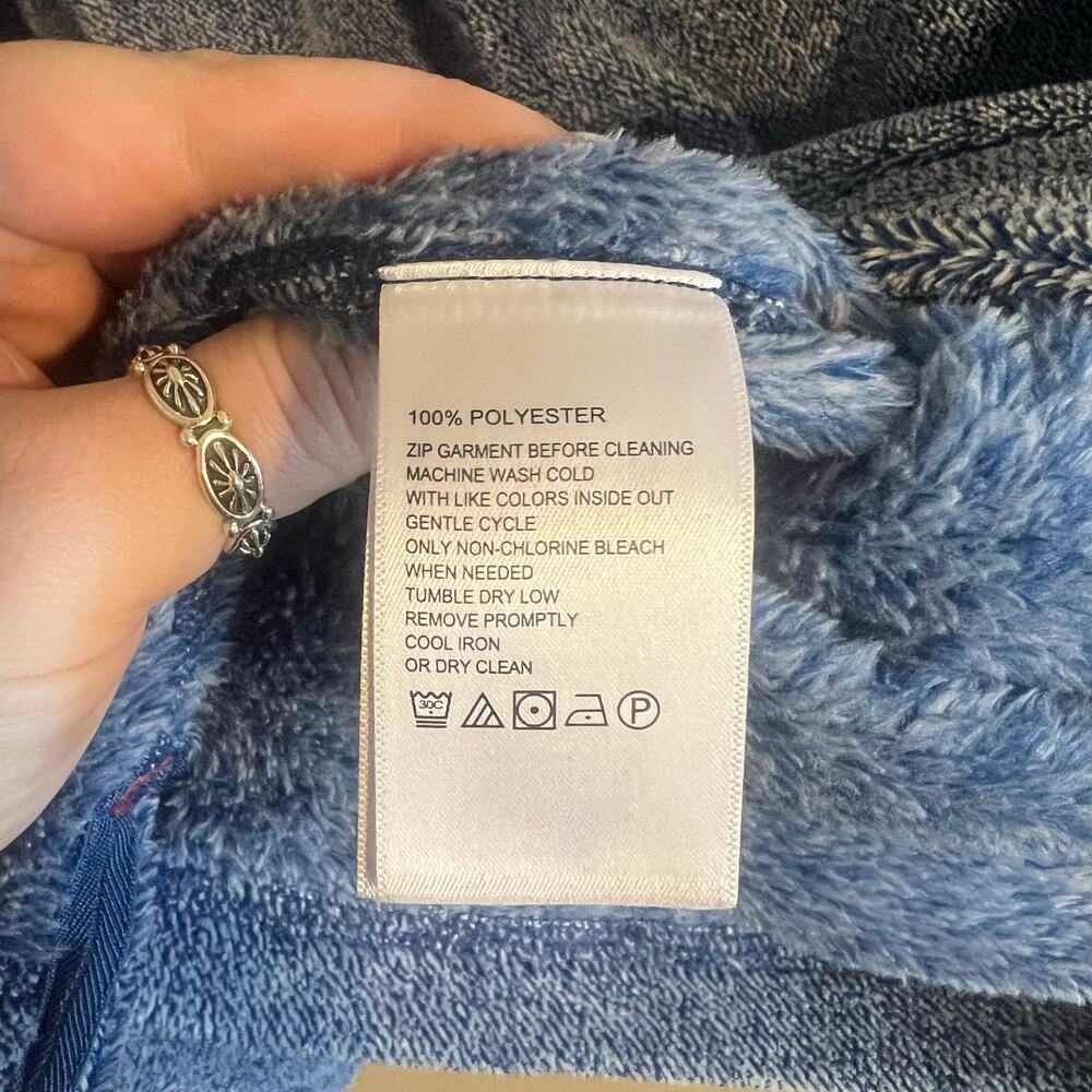 Tommy Bahama Cascade Cozy Pullover Blue Plush Size M - Picture 6 of 6